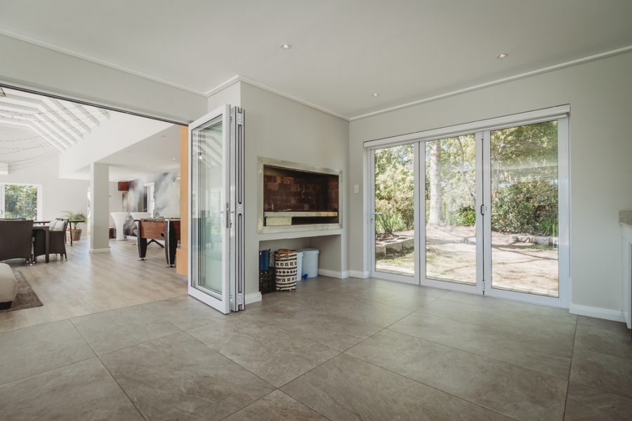 5 Bedroom Property for Sale in Glenwood Western Cape